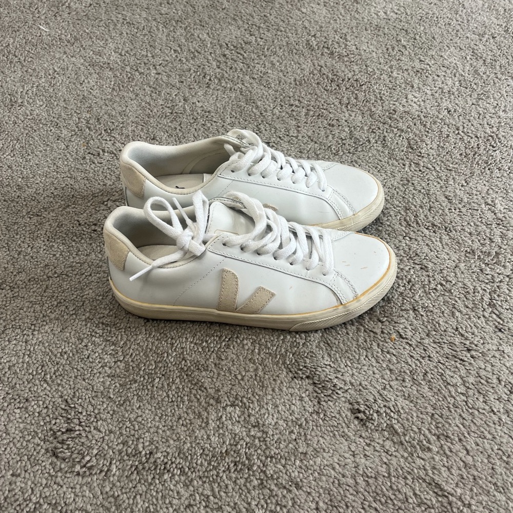 Veja Women's White and Cream Sneakers
